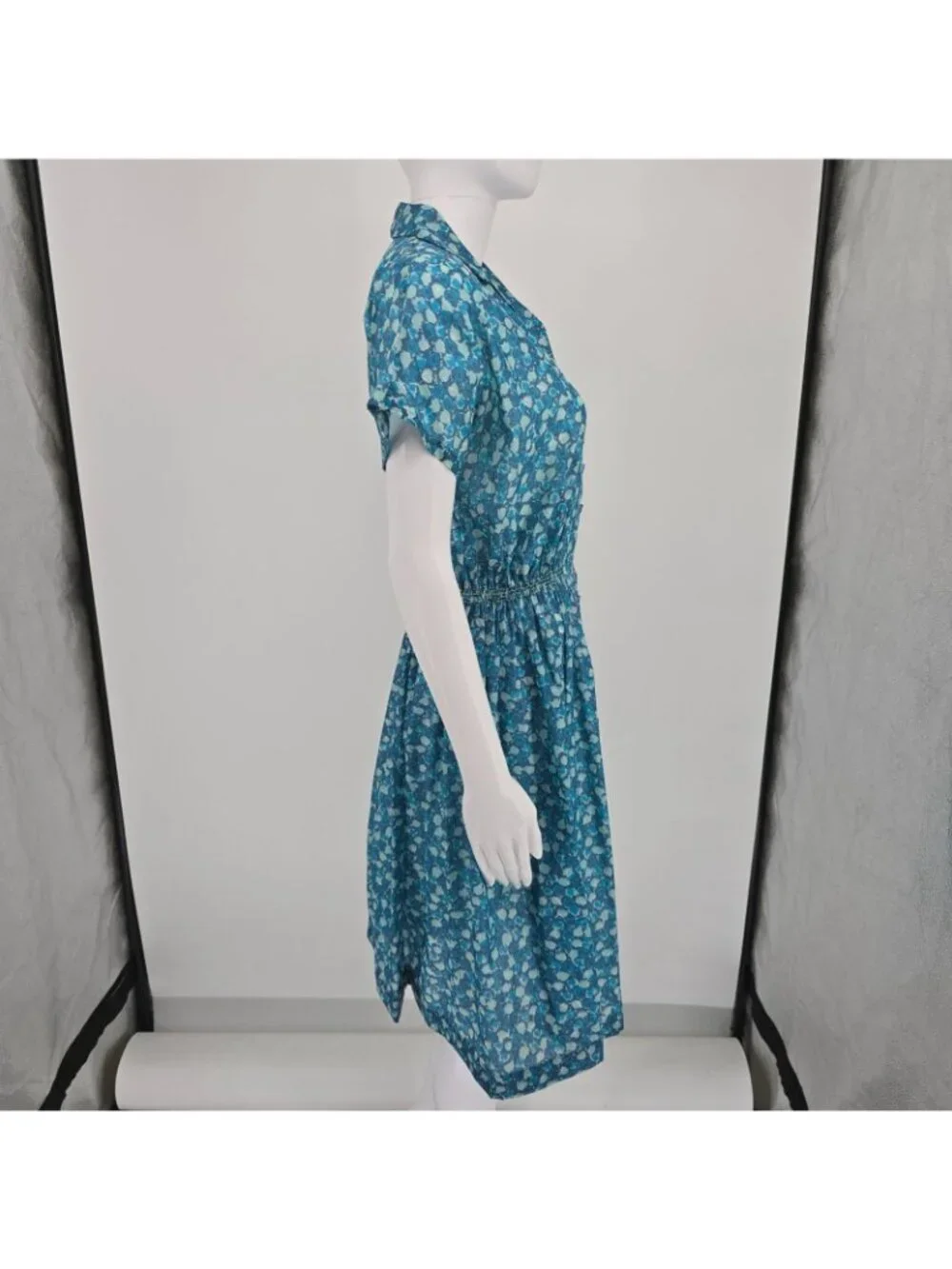 Vintage Late 1950s Blue Floral Semi-Sheer Elastic Waist Shirtdress Day Dress (M)